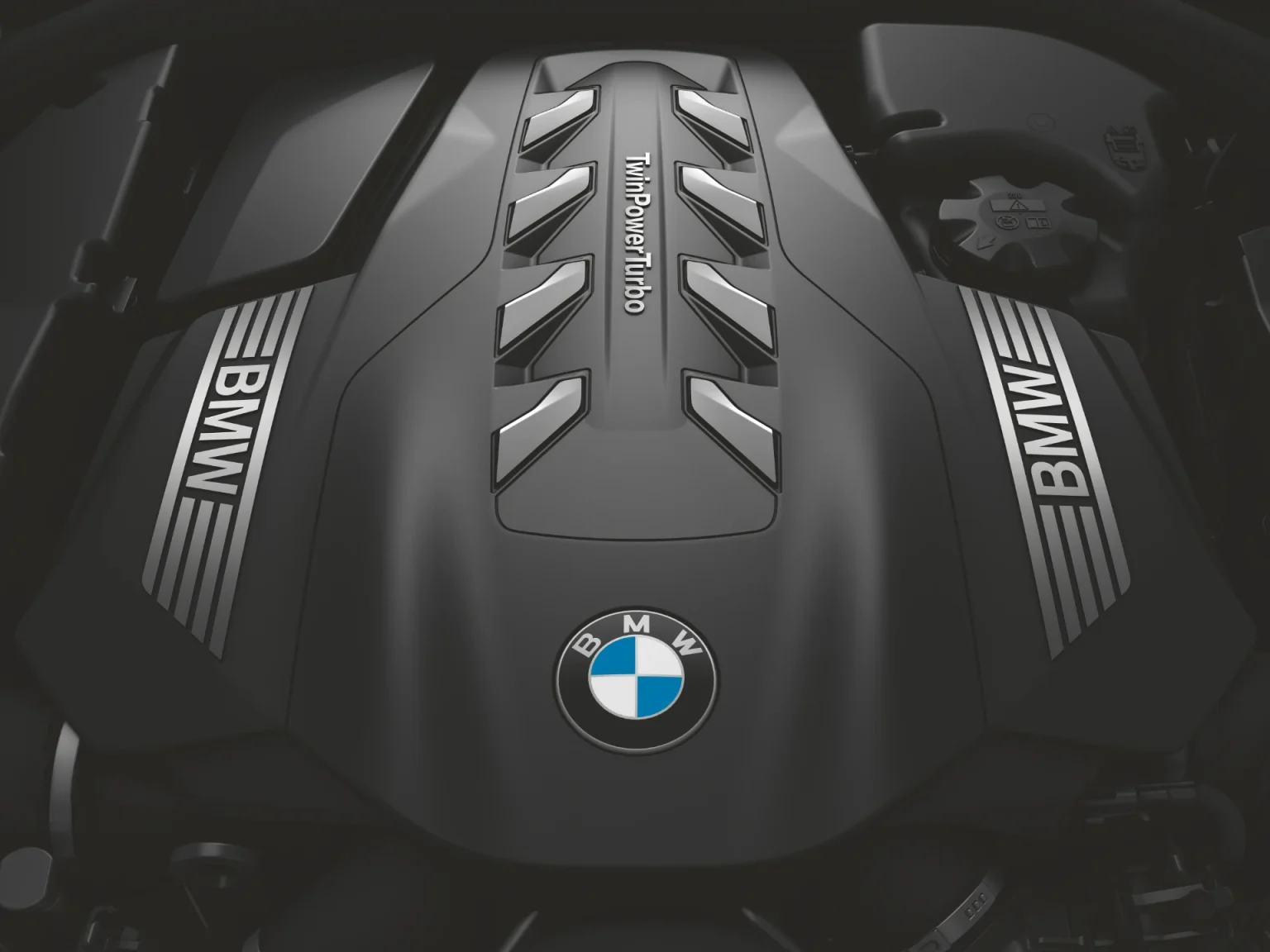 Poklopac BMW motora sa logotipom